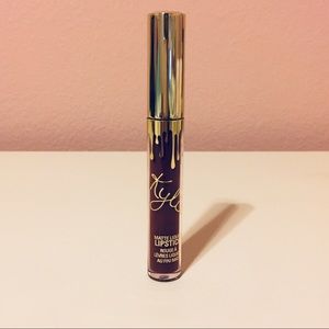 Kylie Liquid Lipstick in Leo Lip Kit Lipstick ONLY